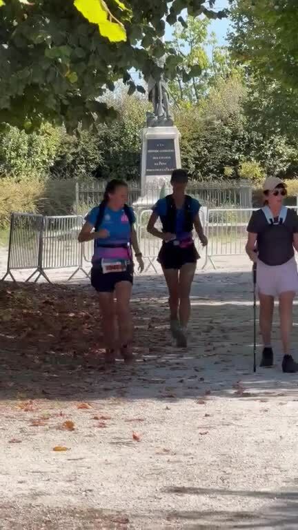 Arrivées trail Pons Carine et Alexandra R.